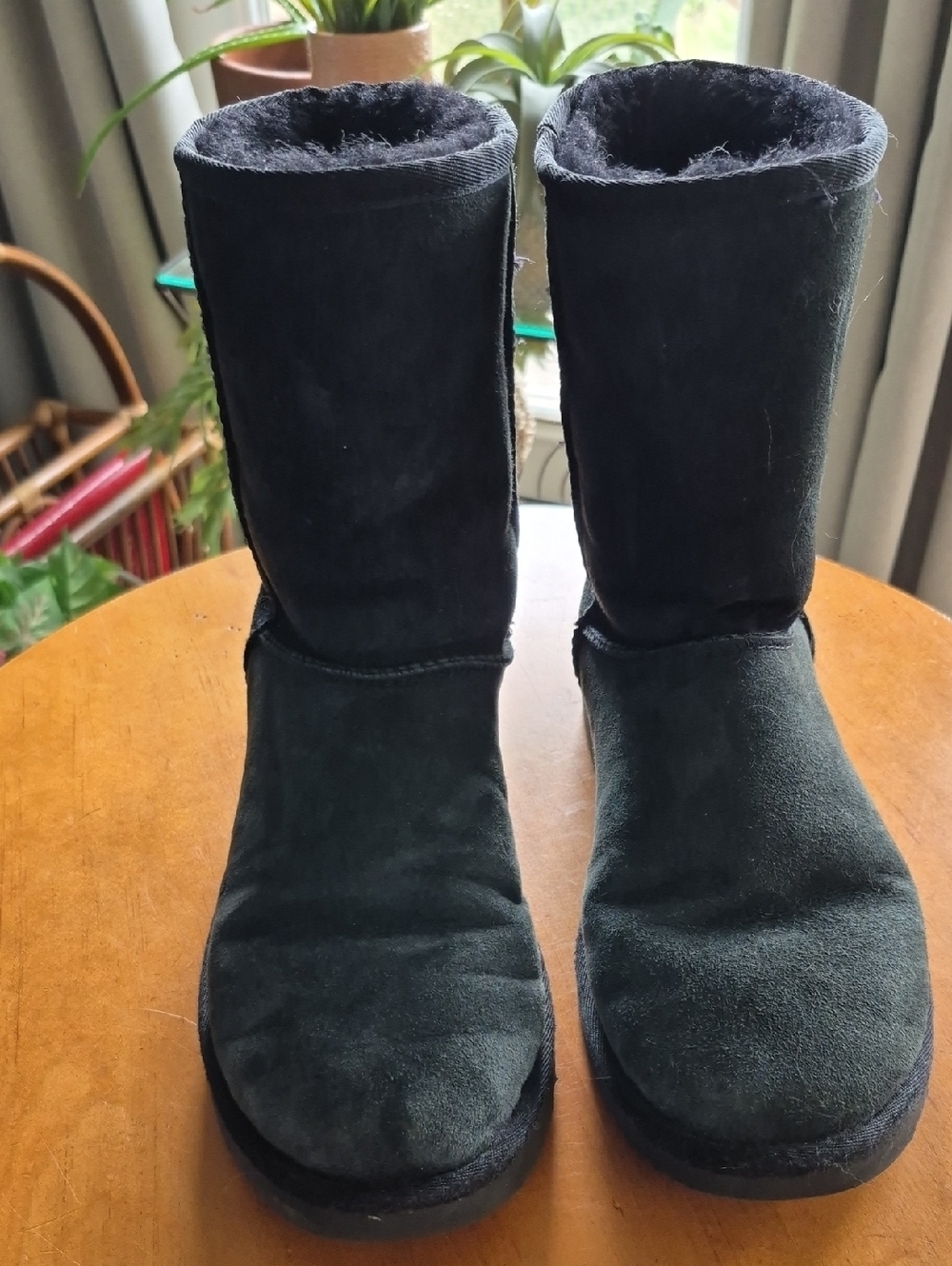Classic UGG Black Suede Winter Boots. Size 9. EUC